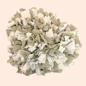 Schnüffelteppich – handgeknüpft, ca. 40 × 40 cm